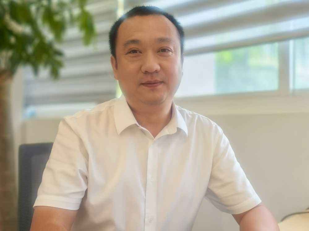 李岩：高中数学教师