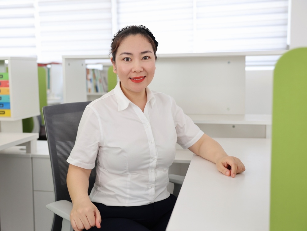 李爽：高中英语教师