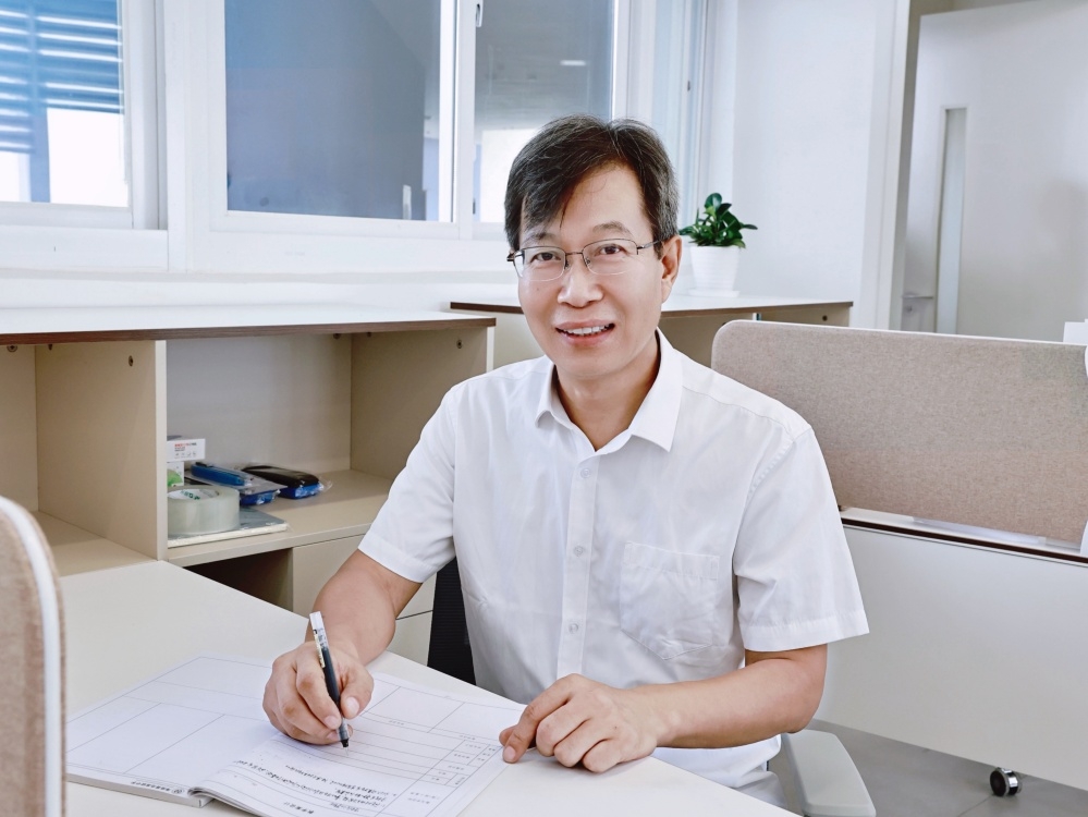 白宝云：高中化学教师