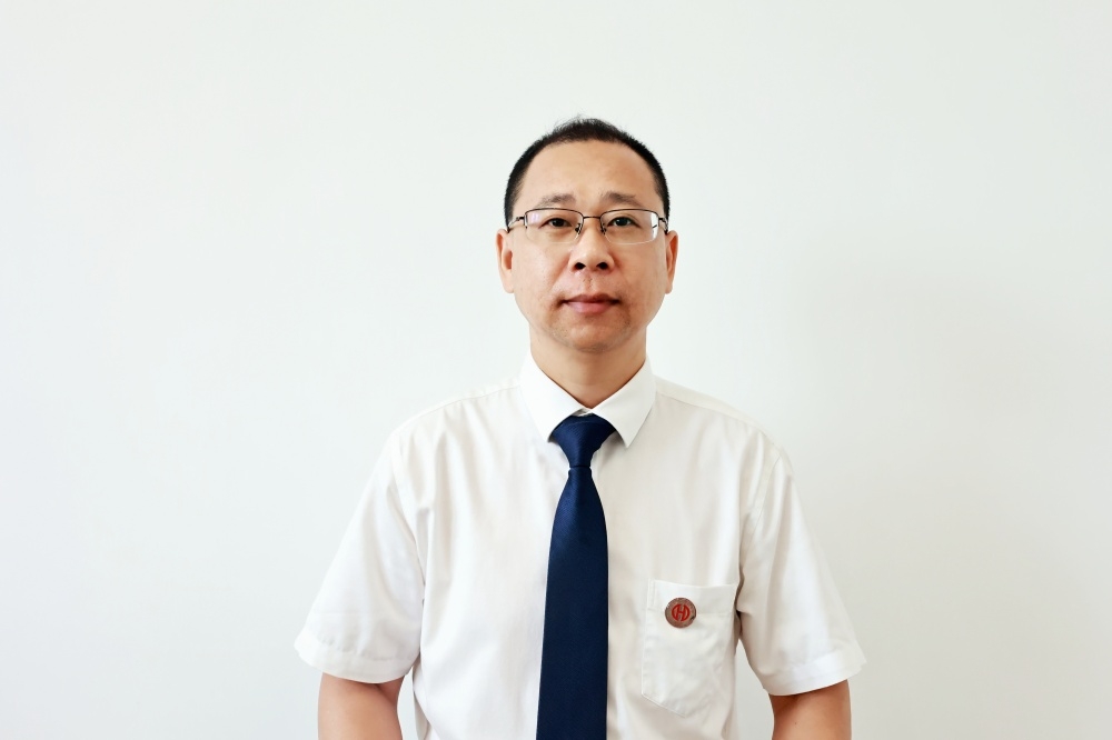 毛运宏：高中政治教师