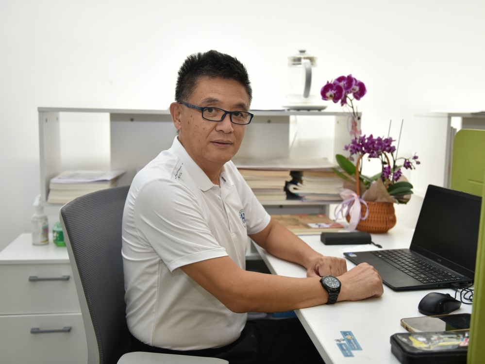 王文友：高中语文教师