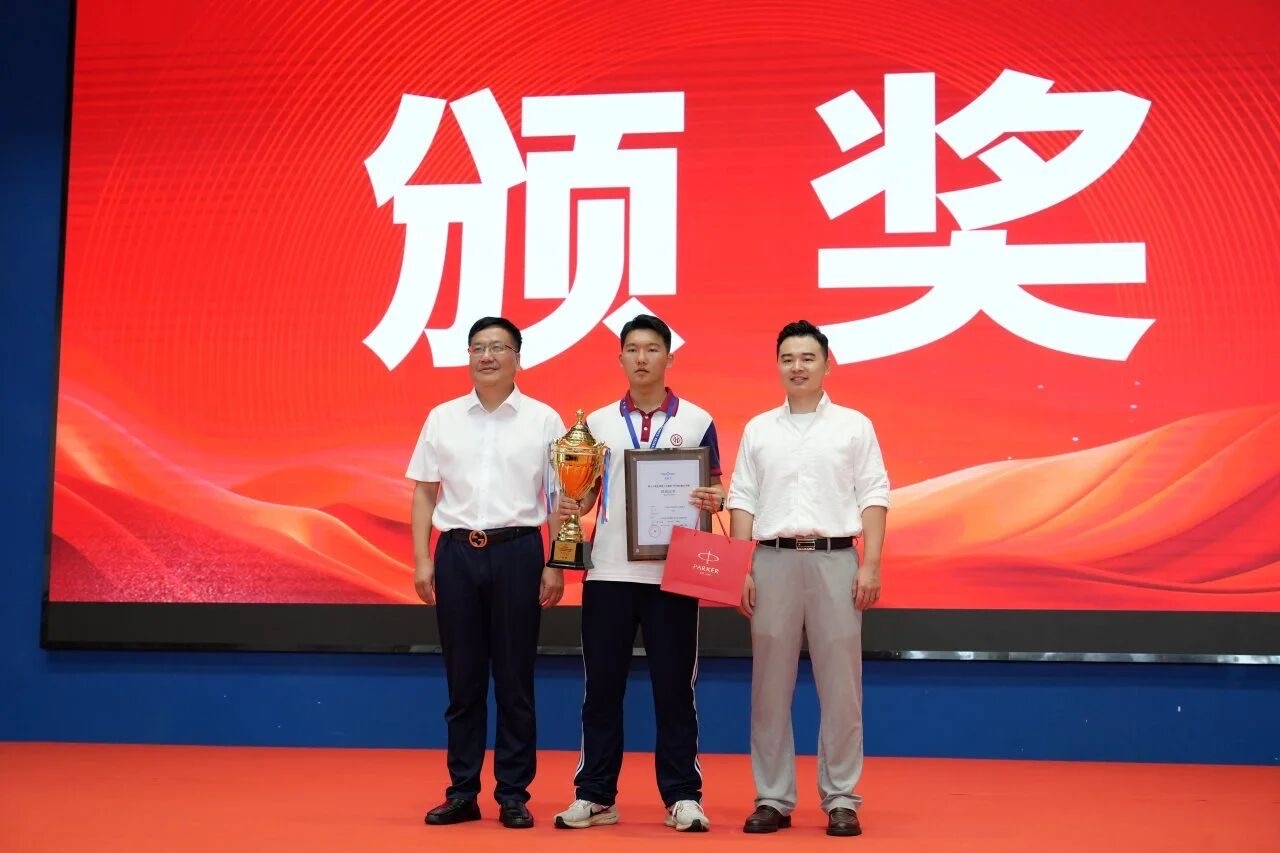 【喜报】海南寰高骄傲！高三张饶同学勇夺全国模拟飞行锦标赛第三名，创海南历史最佳战绩！